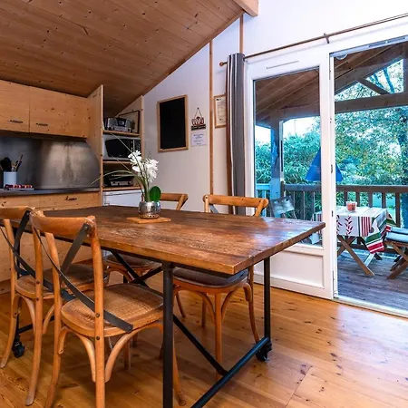 Les Chats Perches 400m G * لابينيه